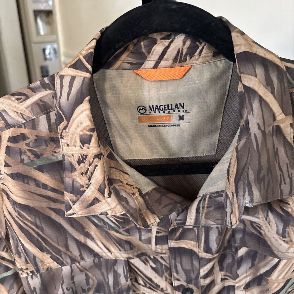 Magellan Outdoor Hunt Gear Men Med Camo Mossy Oak Button Down Short Sleeve - Picture 2 of 6